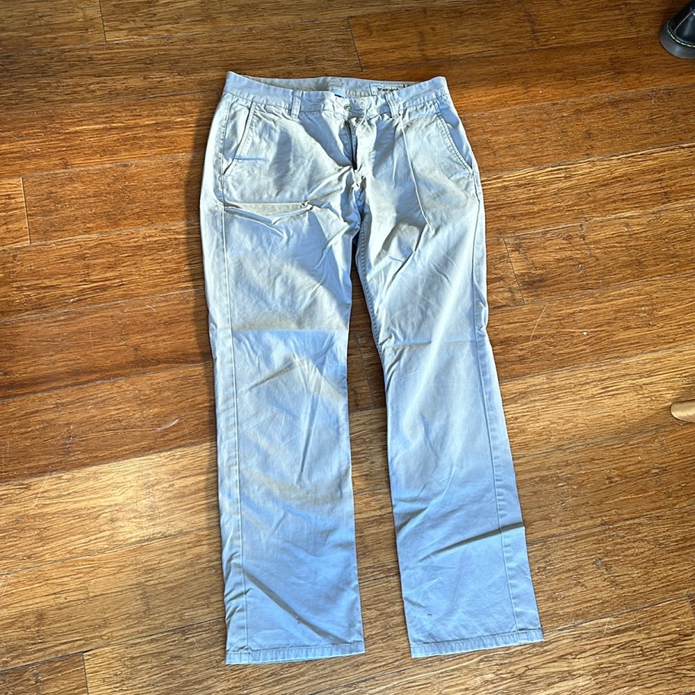 Bonobos 31/30 slim straight chinos in grey